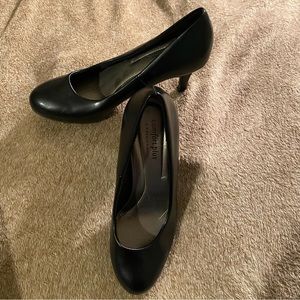 Women’s size 6 comfort plus heels